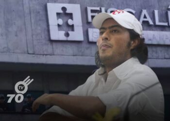 La Fiscalía acusa al exdiputado Nicolás Fernando Petro Burgos de lavado de activos y enriquecimiento ilícito ante juez en Barranquilla.