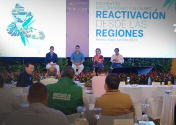 Alcaldes y gobernadores de Colombia exigen suspensión del cese al fuego