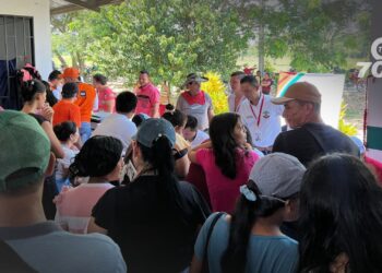 La asistencia institucional alcanza a vecinos de 13 veredas en Tame, confinados por enfrentamientos armados, con el apoyo de múltiples entidades.