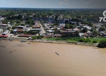 Búsqueda en curso para encontrar a un adolescente desaparecido mientras pescaba en el río Arauca. Equipos de rescate se movilizan.