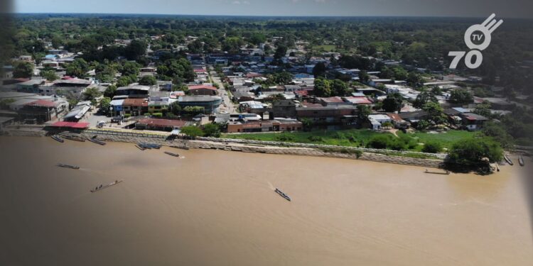 Búsqueda en curso para encontrar a un adolescente desaparecido mientras pescaba en el río Arauca. Equipos de rescate se movilizan.