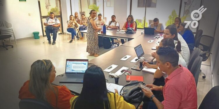 Reunión en Arauca busca mejorar respuesta a problemas de salud en áreas afectadas por el conflicto, con la participación de entidades locales e internacionales.