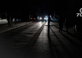 La Procuraduría alerta sobre un posible apagón y escasez de gas en Colombia. Pide medidas urgentes para garantizar el suministro energético.