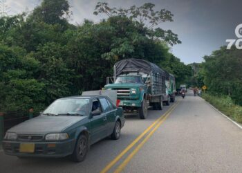 La vía Tame-Arauca fue reabierta después de que un vehículo de carga bloqueó la carretera con una amenaza de bomba que generó temor en la zona.