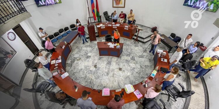 La Asamblea de Arauca aprobó cuatro proyectos con más de 41 mil millones de pesos para educación, salud, vías y cultura, beneficiando a la región.