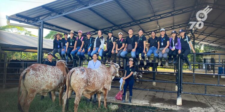 Estudiantes de la IE Pedro Nel Jiménez visitaron Arauquita para adquirir experiencia práctica en producción agropecuaria junto al SENA Arauca.