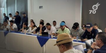 Mesa de diálogo entre el Gobierno, comunidades y organizaciones sociales busca soluciones a los bloqueos en Arauca por demandas sociales.