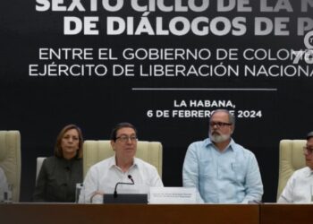 El Gobierno y el ELN retomarán el 19 de noviembre en Caracas las actividades de la mesa de diálogos para avanzar en el proceso de paz.
