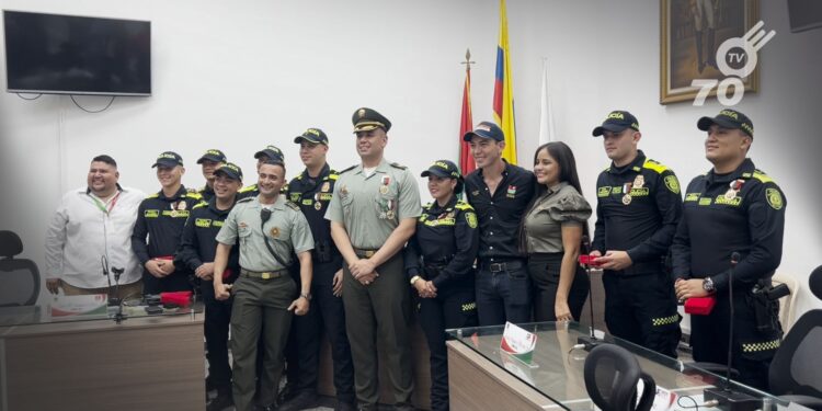 El Departamento de Policía de Arauca conmemoró 133 años con una ceremonia que destacó la colaboración de autoridades locales en pro de la seguridad.