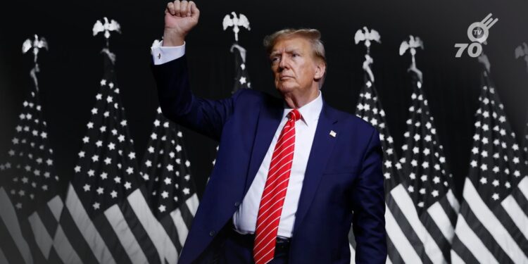 Colombianos en EE. UU. enfrentan posibles cambios migratorios si Trump gana en 2024, con propuestas como "Operación Aurora" y la Ley de Enemigos Extranjeros.