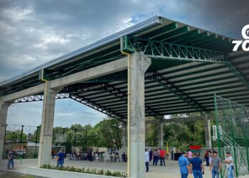 La Alcaldía de Saravena entregó la remodelación de la infraestructura deportiva en la I.E. Jorge Eliécer Gaitán, beneficiando a 192 estudiantes.