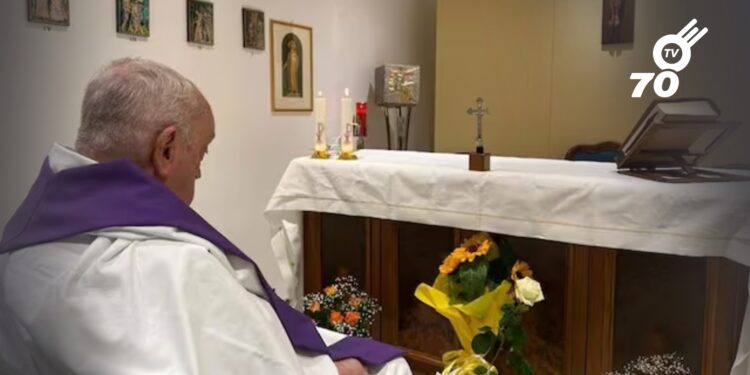 Vaticano difunde primera imagen del papa Francisco tras su hospitalización