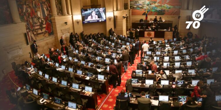 El debate sobre la reforma a la salud en la Cámara de Representantes se reanudó, pero fue suspendido por falta de quórum.