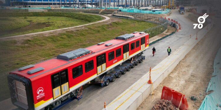 Llegaron a Bogotá los primeros seis vagones del Metro tras recorrer 1.200 kilómetros