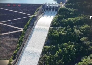 Isagen abre compuertas del embalse Topocoro por aumento del nivel del agua