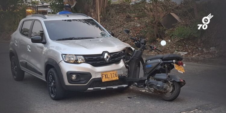 Accidente de tránsito en Arauca dejó daños materiales en el barrio Los Guarataros