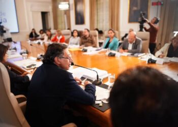 Gustavo Petro se retractó por llamar “muñecas de la mafia” a mujeres periodistas