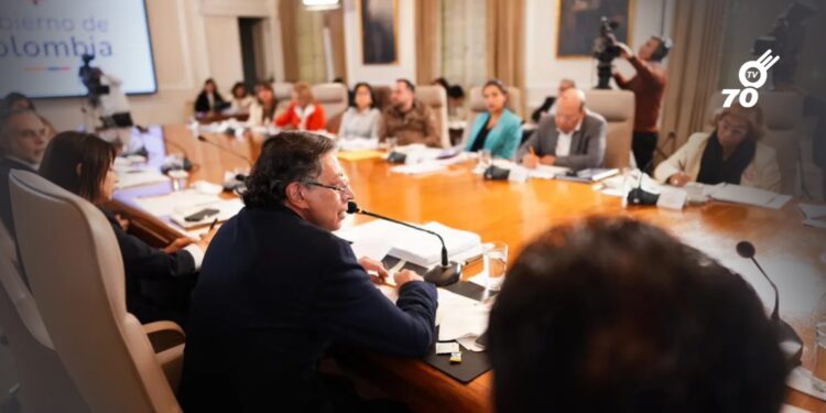 Gustavo Petro se retractó por llamar “muñecas de la mafia” a mujeres periodistas