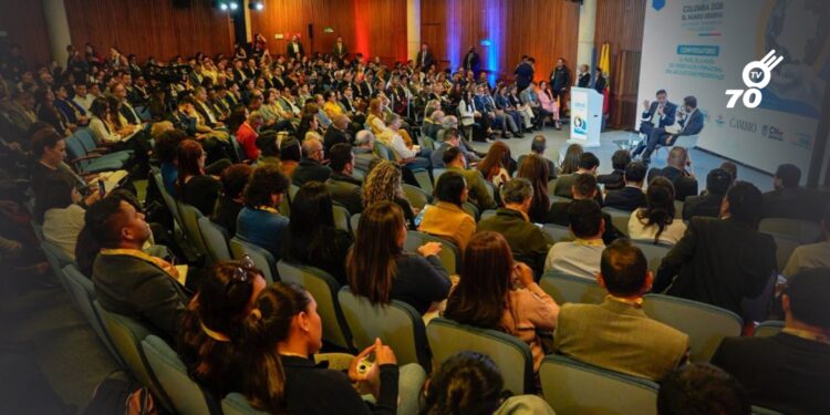 Más de 7.000 testigos electorales vigilarán elecciones de colombianos en el exterior