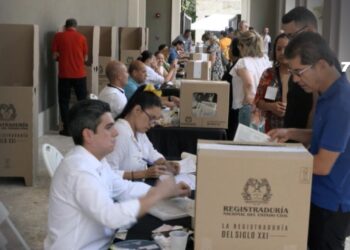 Inició la votación de colombianos en el exterior para las elecciones presidenciales de 2026