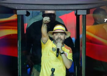 Jueza ordenó a Abelardo de la Espriella prohibir el uso de la camiseta de la Selección Colombia en campaña
