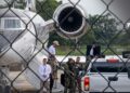Abelardo De La Espriella hizo escala aérea en Arauca antes de continuar su recorrido regional