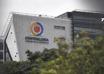 Contraloría realiza mesa técnica y presenta diagnósticos sectoriales al Gobierno electo