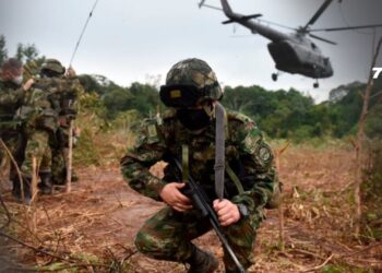 Juez ordena suspender los bombardeos en Arauca hasta ajustar protocolos de protección a menores