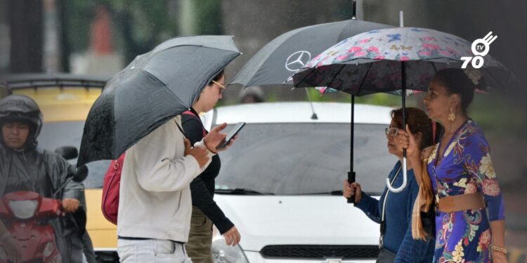 Onda tropical 40 aumenta las lluvias en varias regiones de Colombia