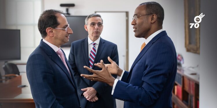 FMI plantea ajustes fiscales y reformas para fortalecer la economía colombiana